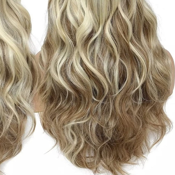 New 26" Blonde Ombre Synthetic Wig - Picture 2 of 2
